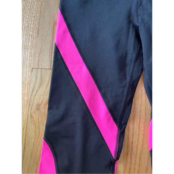 VSX SPORT VS KNOCKOUT CROP - Picture 2 of 7